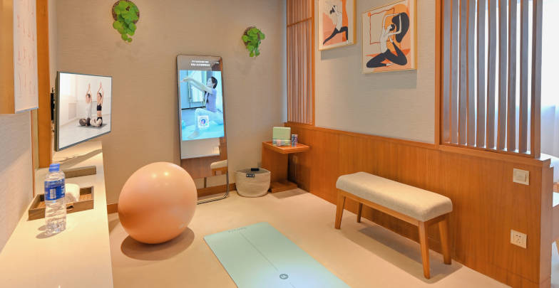 mirror-sports-room-1