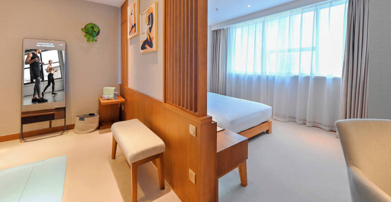 mirror-sports-room-4